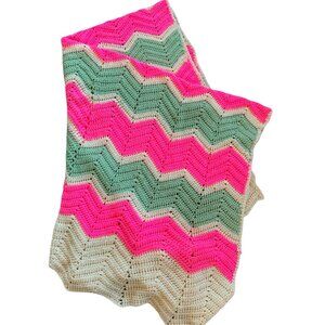 Vintage Pastel Zig-Zag Grannycore Granny Knit Crocheted Blanket